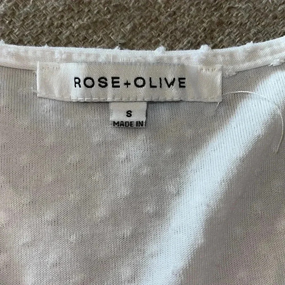 Rose + Olive Flutter Sleeve Top - Size Small - C - image 3